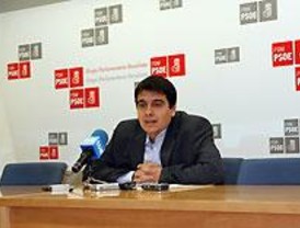 Un grupo de críticos constituye 'Socialistas por el cambio' en oposición a Tomás Gómez