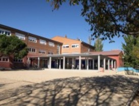 El colegio Seis de Diciembre de Alcobendas estrena patio