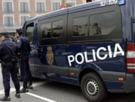 Detenidos tres integrantes de una red de estafas bancarias por Internet