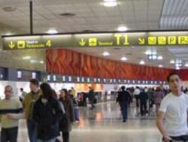 Cerrar Barajas por la noche supondría perder 17.000 empleos