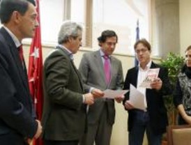 Los sindicatos piden a Aguirre que luche contra el paro
