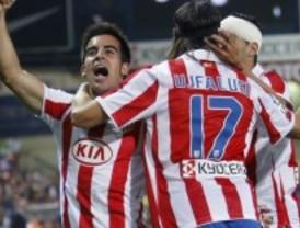 El Atlético, líder a lo 'supercampeón'