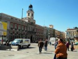 La Comunidad aprobará 10.700 plazas para profesores y sanitarios
