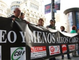 La Policía desaloja el encierro en Hacienda