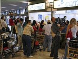 Air Comet mantiene todos sus vuelos durante la primera jornada de huelga