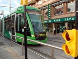 Los metros ligeros superan los 15.000 viajeros diarios