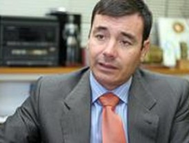 Gómez pide un convenio urbanístico para ampliar EADS-CASA en Getafe