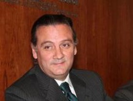 Prada pide a Zapatero que asuma el liderazgo de la reforma judicial