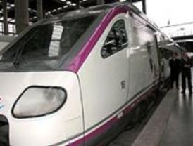 Renfe abre expedientes a los trabajadores del AVE que hicieron huelga encubierta