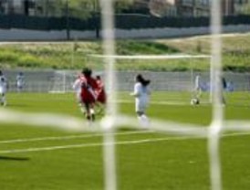 Muere un joven tras caérsele encima una portería de fútbol en Alcorcón