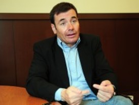 Gómez acusa al PP de magnificar la deuda de las instituciones para justificar recortes sociales