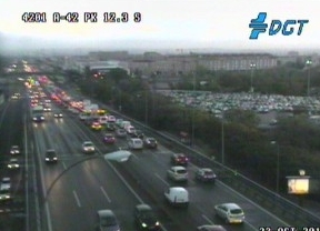 Un accidente en la A-4 colapsa el tráfico en la ciudad