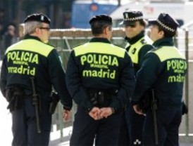 145 patrullas de policía municipal vigilan la noche