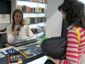 Los préstamos de libros en los Bibliometros pueden renovarse por teléfono