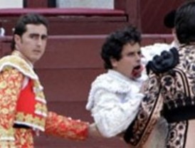 Aniversario. Como broche... petardo en toda regla y cogida de Abellán