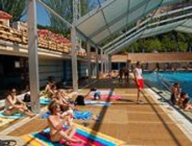El PSOE dice que la mayoría de las piscinas municipales no están adaptadas