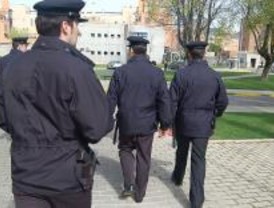 Detenidos por comprar coches con la identidad de un presidiario