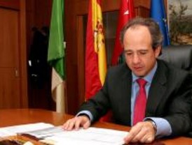 El alcalde de Boadilla del Monte se querellará contra Gómez