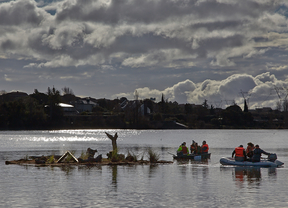 Una isla flotante en el embalse de Molino de la Hoz