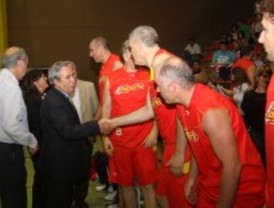 Baloncesto solidario en Alcorcón con antiguas estrellas del básquet