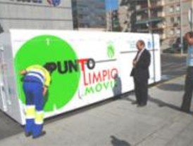 Más horas y mayor recorrido para el Punto Limpio Móvil de Fuenlabrada