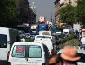 Disminuyen los viajeros que usan la EMT y aumenta el uso de vehículos particulares