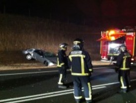 Un muerto y dos heridos en una colisión en la M-224