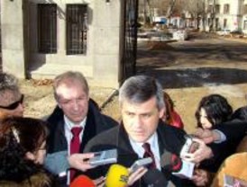 Lucas critica a Gallardón por los 7.600 millones de deuda que podría acumular este año