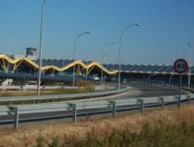 El 21% de los vuelos de Barajas del primer cuatrimestre de 2008 sufrió retrasos