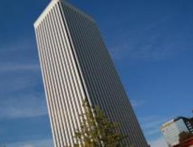 La Torre Picasso se iluminará de azul como apoyo a la Presidencia española de la UE