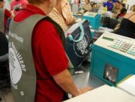 La bolsa de plástico empieza a ser historia en las grandes superficies