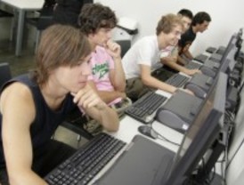 Charlas en Tetuán sobre Internet y juventud