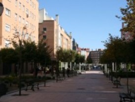 Coslada estudia autorizar a los hosteleros la instalación de mesas en la vía pública todo el año