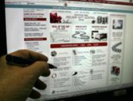 La Policía detiene a 76 personas por estafas a través de Internet
