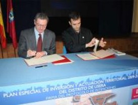 Ayuntamiento y FRAVM presentan el Plan de inversiones de Usera