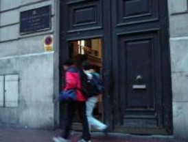 Detenidos tres menores que intimidaban para robar a otros con cuchillos