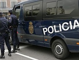 Tres encapuchados asaltan una joyería en un centro comercial de Torrejón