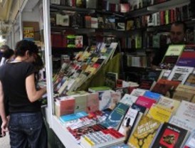 Las ventas en la Feria del Libro caen un cuatro por ciento