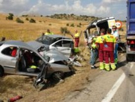 Muere una mujer de 48 años en un accidente múltiple en la M-104