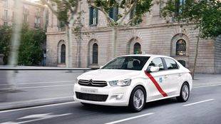 La CNMC pide que taxis y vehículos de alquiler con conductor compitan libremente