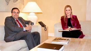 El parque de Polvoranca, el I+D y el transporte, temas de la reunión de Cifuentes con el alcalde de Leganés