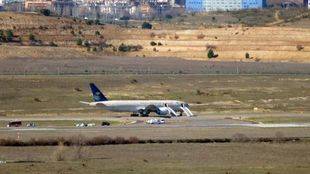 Barajas decreta la alarma general tras una amenaza de bomba falsa en un vuelo Madrid-Riad