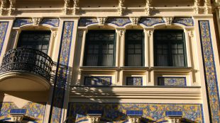 La venta del teatro Reina Victoria