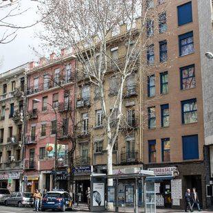 Un Babel de prostitución a 100 metros de Legazpi