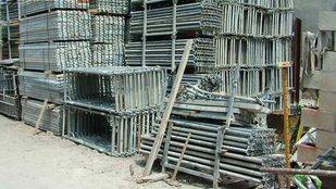 Cinco personas detenidas por estafar 800.000 euros a una constructora