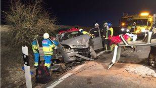 Tres heridos en un choque frontal de dos vehículos en Los Santos de la Humosa