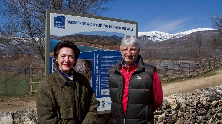 Anunciada Fernández de Córdova y Enrique Baquedano presencian la reapertura del Valle de los Neardentales