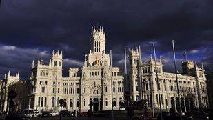 San Patricio viste de verde al Palacio de Cibeles y a la Puerta de Alcalá