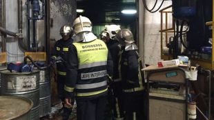 Tres heridos y 60 desalojados en un incendio en Parla