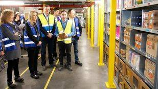 Amazon contratará a un millar de personas para ampliar la base de San Fernando